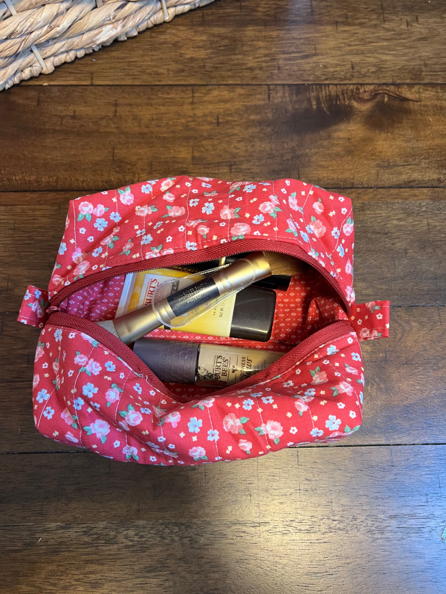 Med makeup bag red floral print