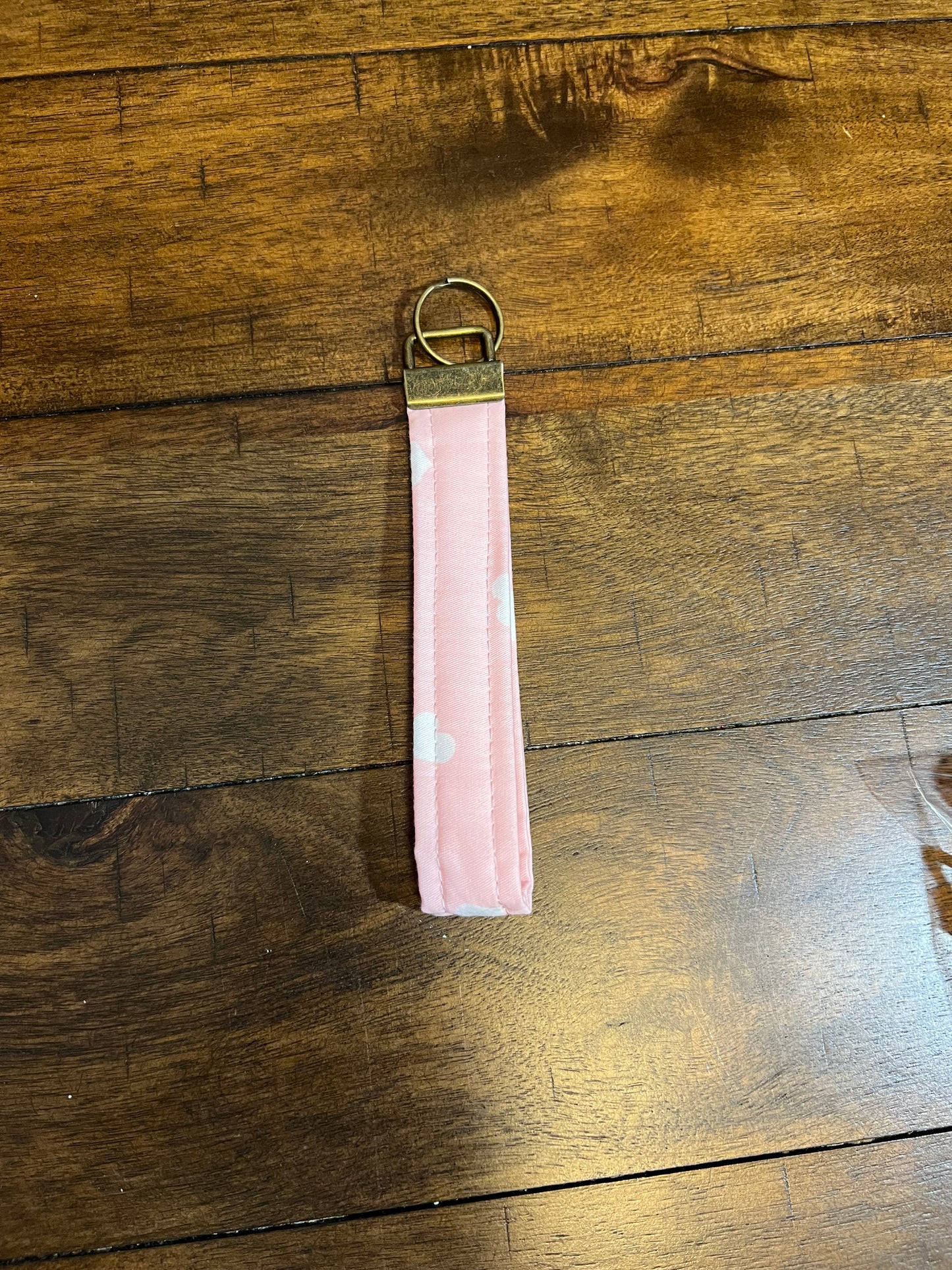 Wristlet Pink with white hearts
