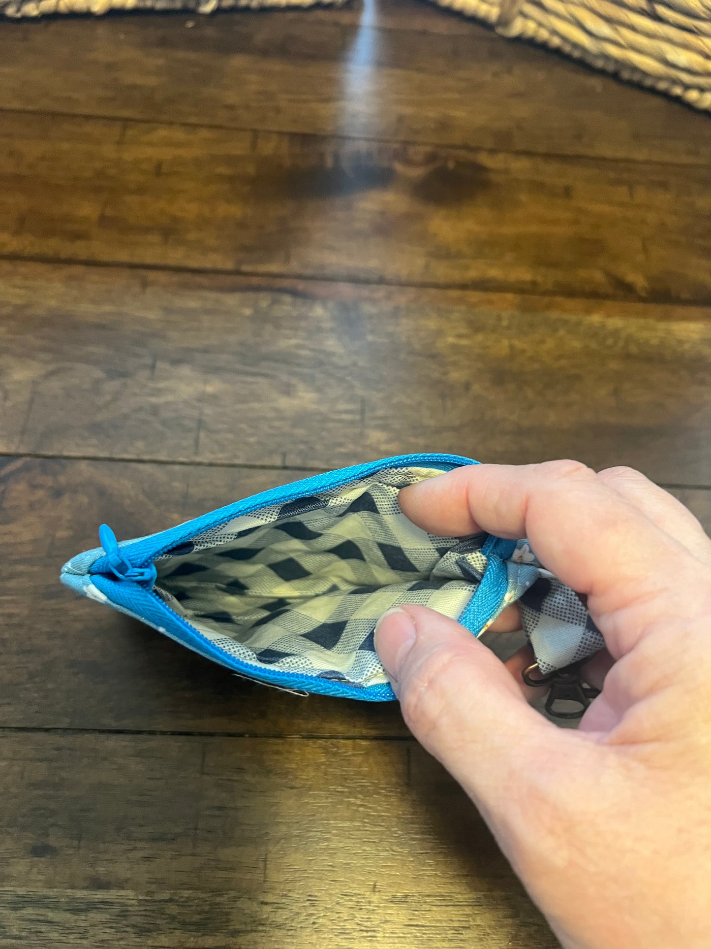 Keychain wallet with tan zipper and denim gingham liner