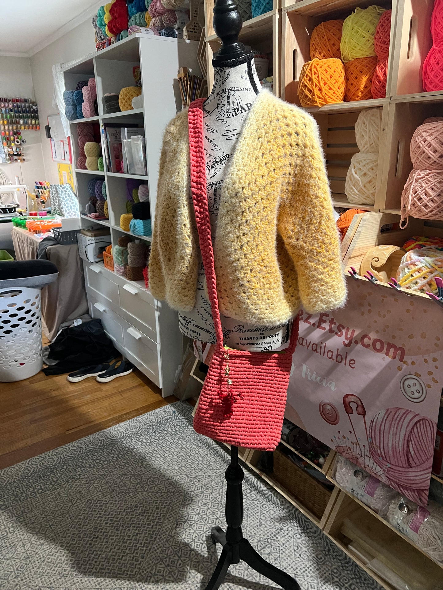 Crochet zipper closure cross-body bag Coral
