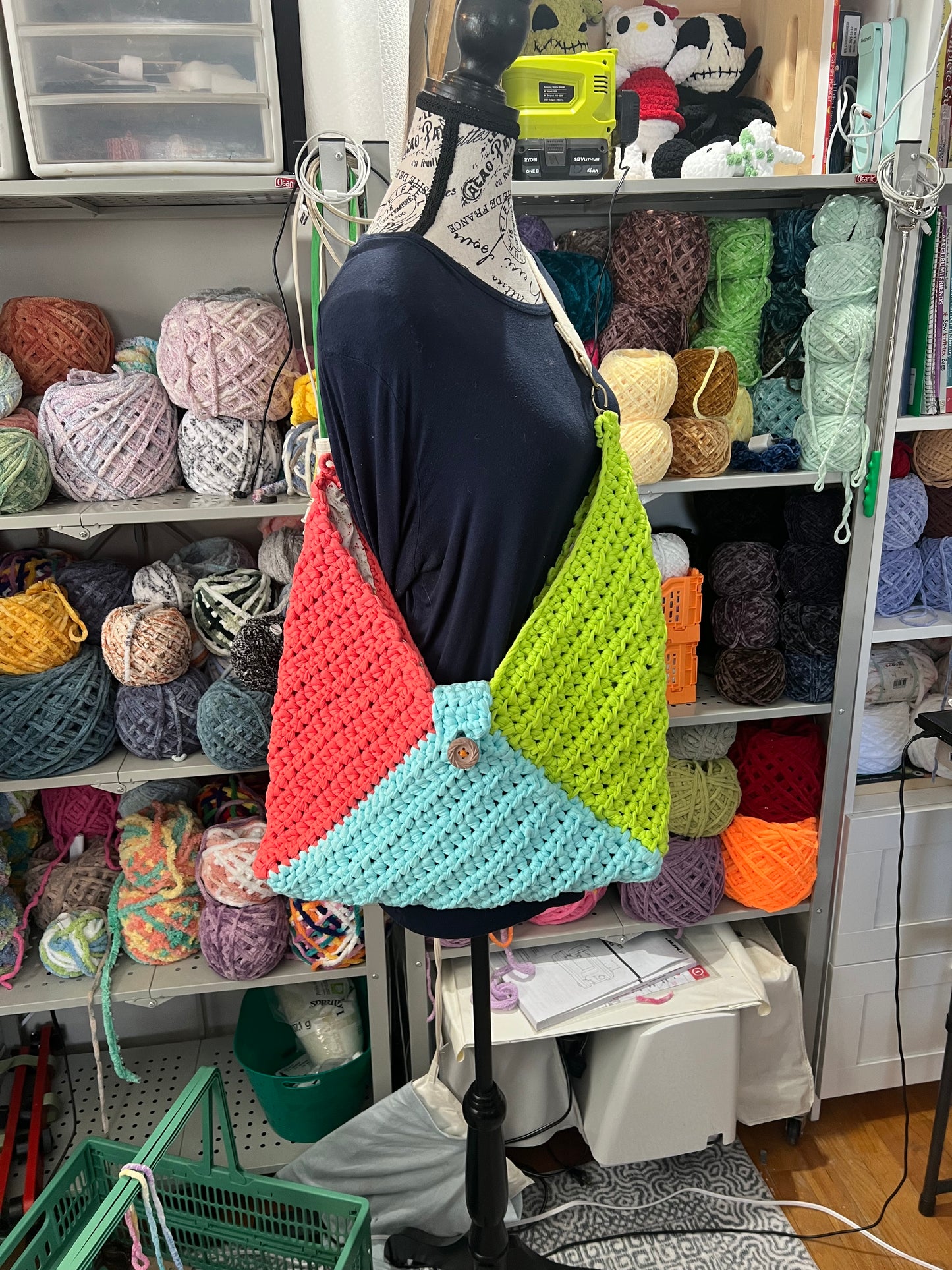 Tropical triangle bag