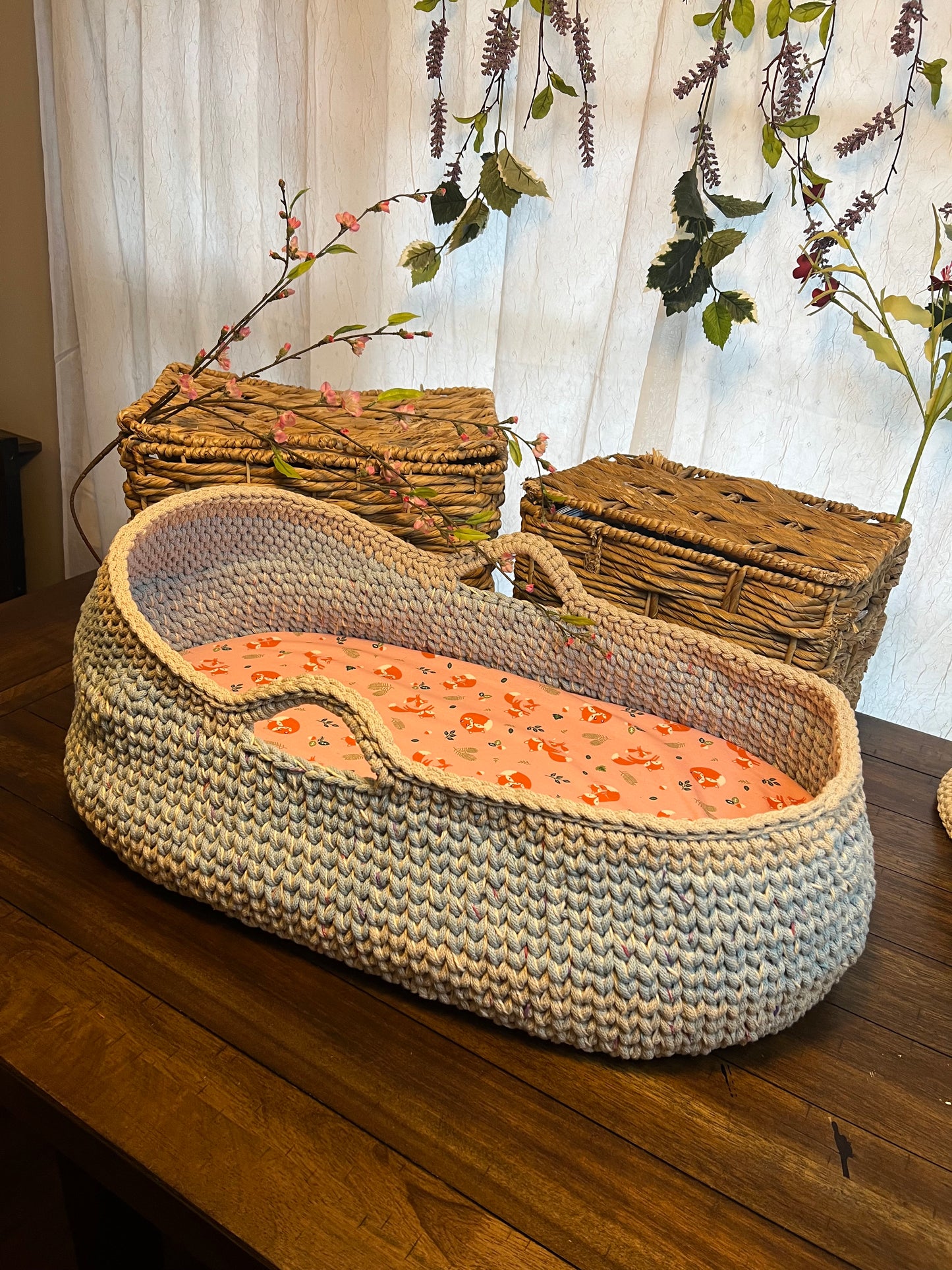 Moses basket blue