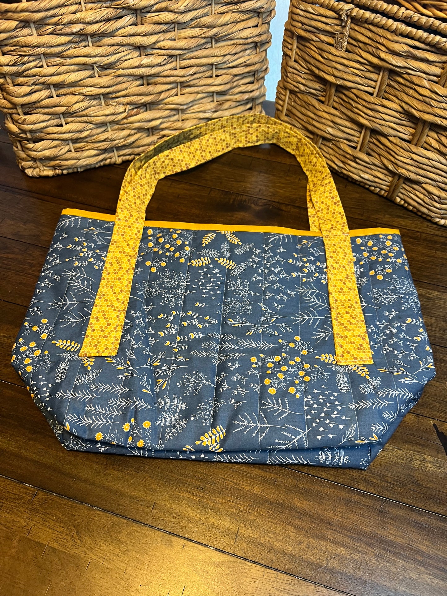 Large tote blue and gold