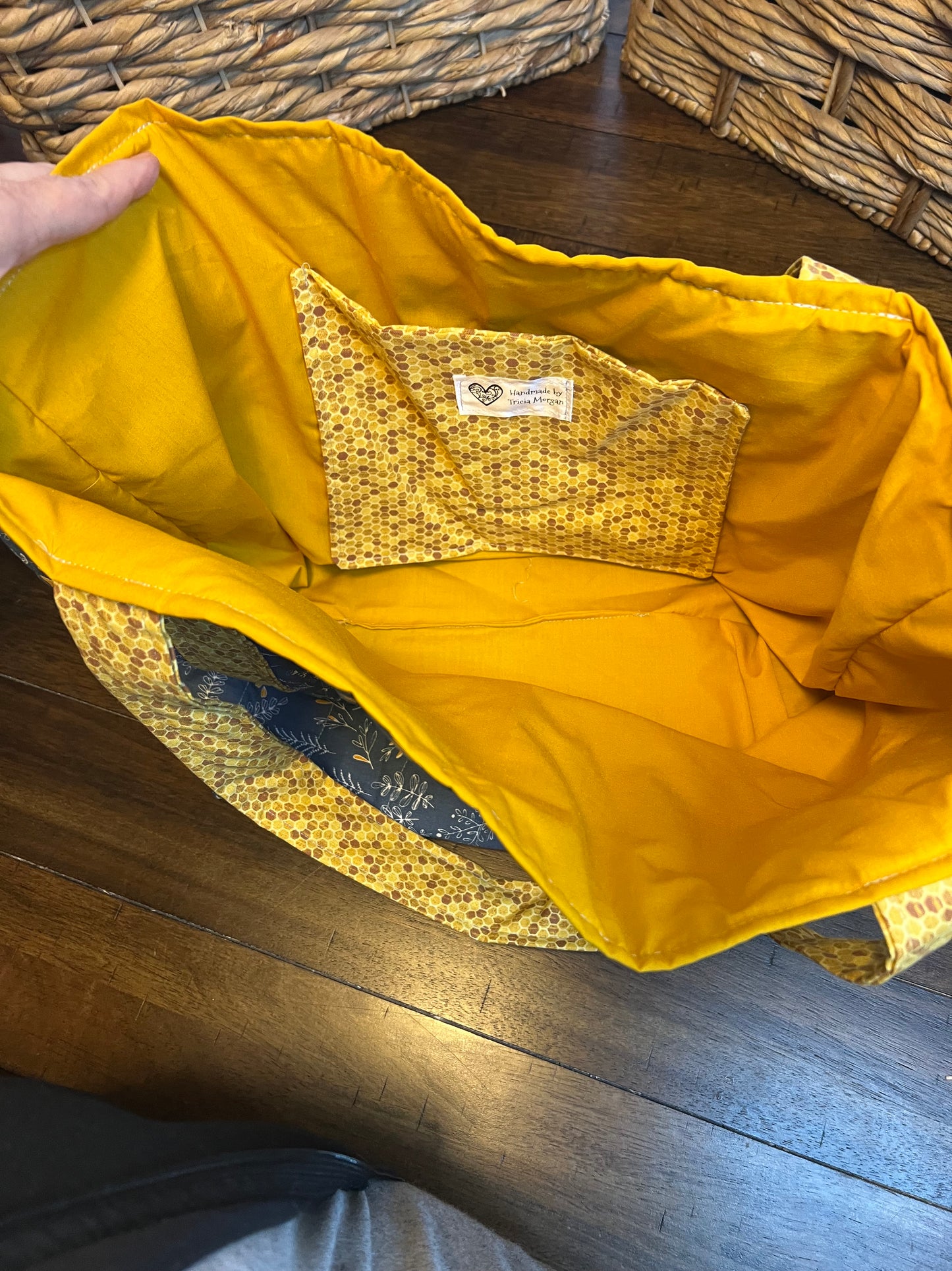 Large tote blue and gold