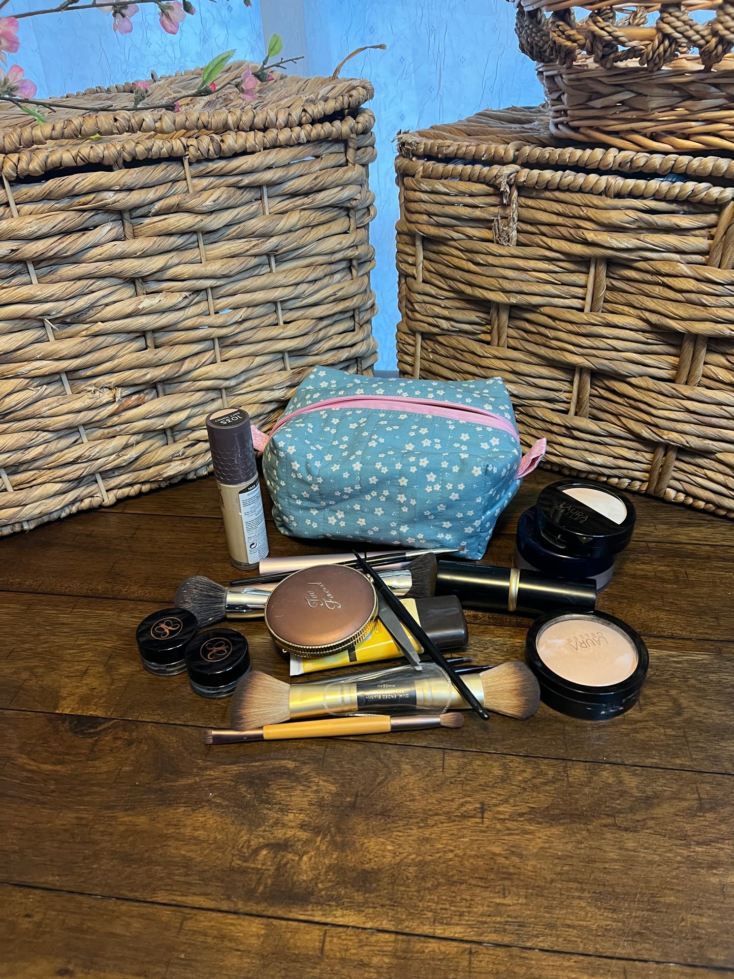Med makeup bag blue floral