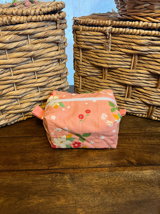 Med makeup bag Peach Floral Fantasy