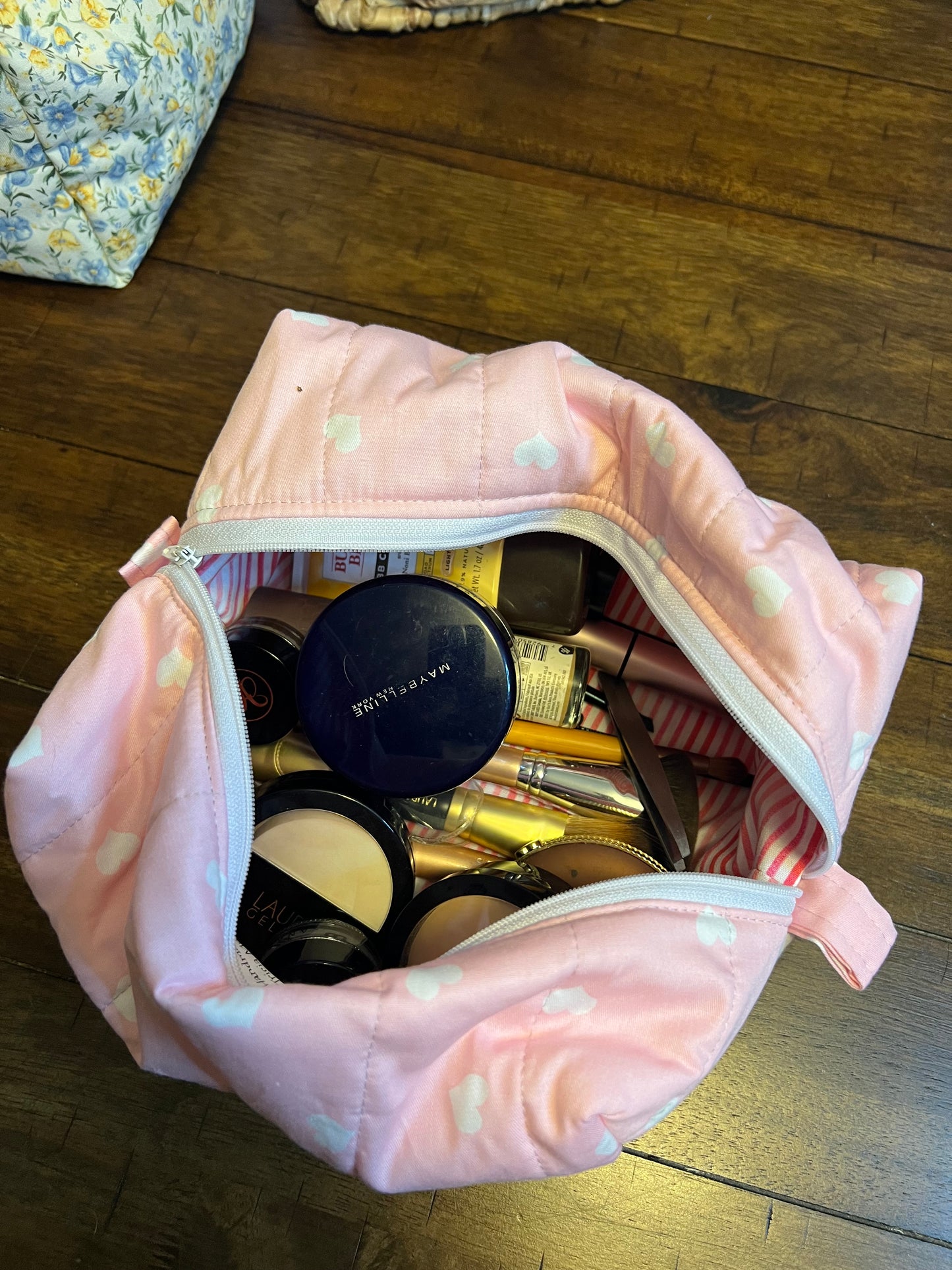 Large makeup bag pink hearts