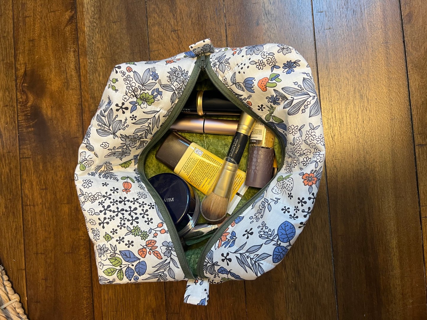 Large makeup bag  Bright forest