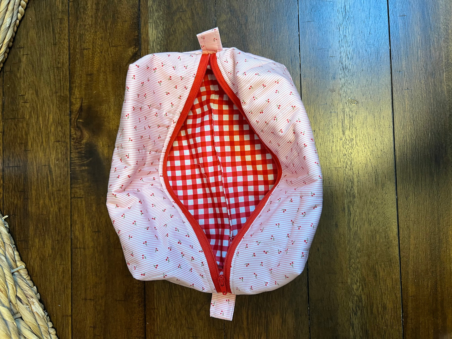Large Makeup bag Cherries jubilee
