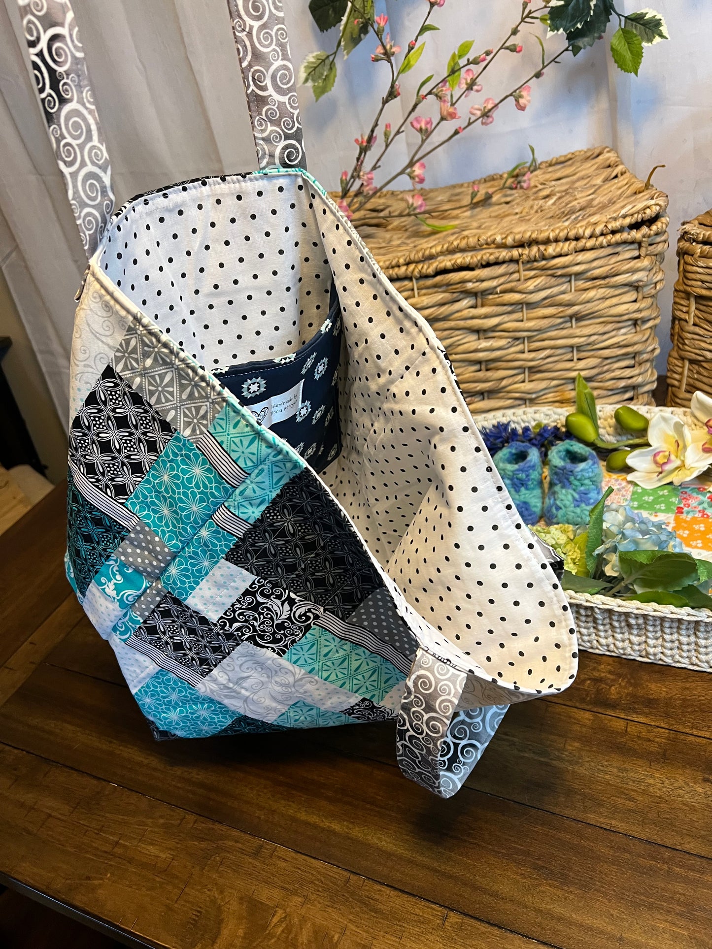 large tote teal and black