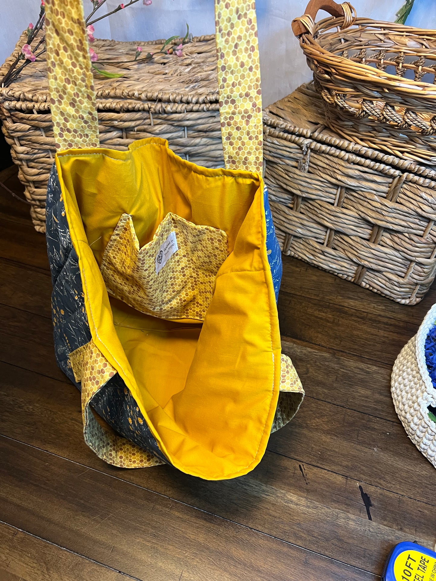 Large tote blue and gold