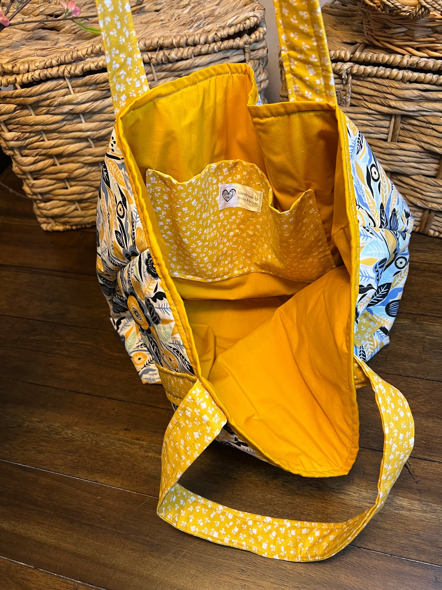 Large tote Sunny day