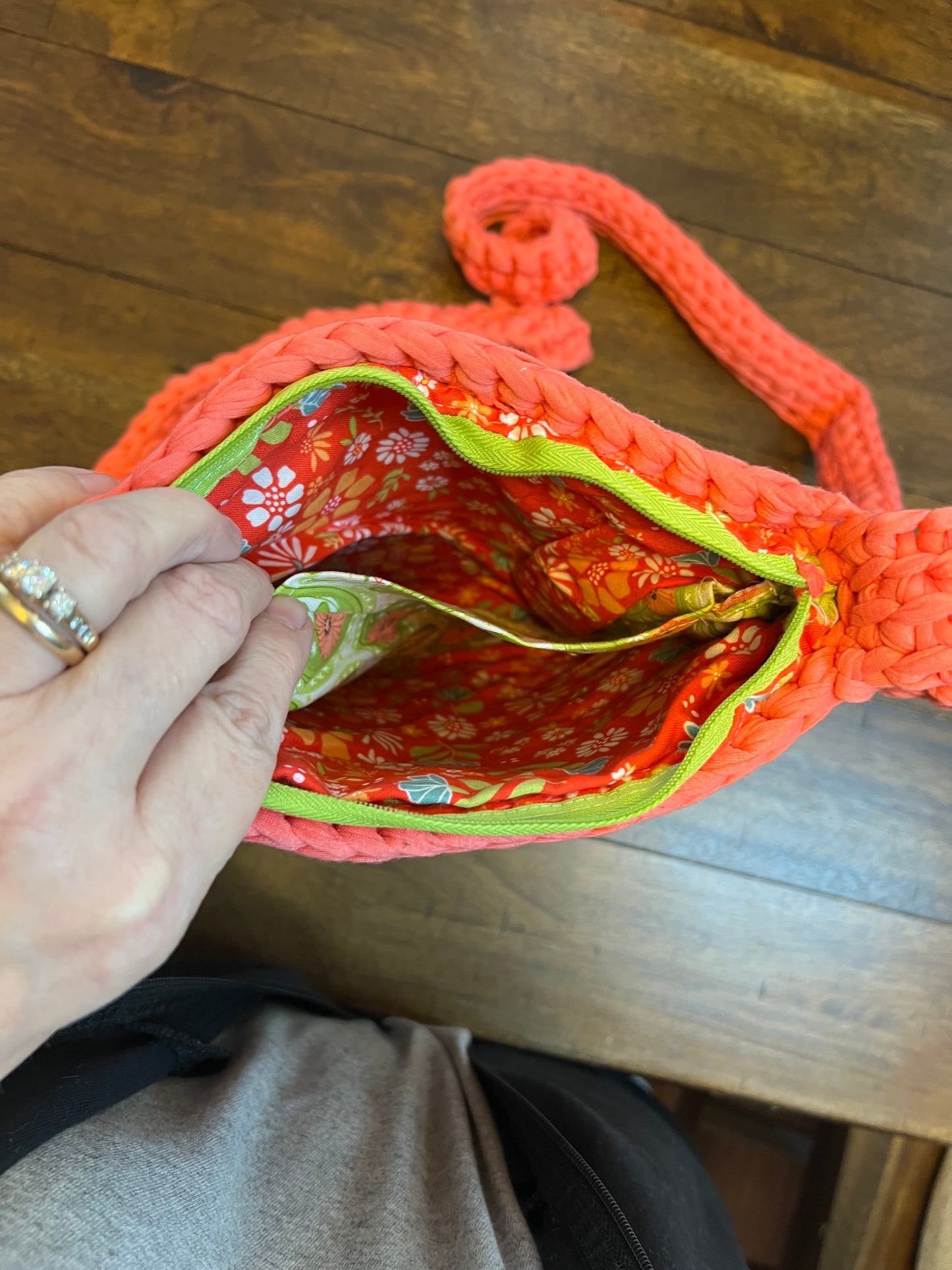 Crochet zipper closure cross-body bag Coral