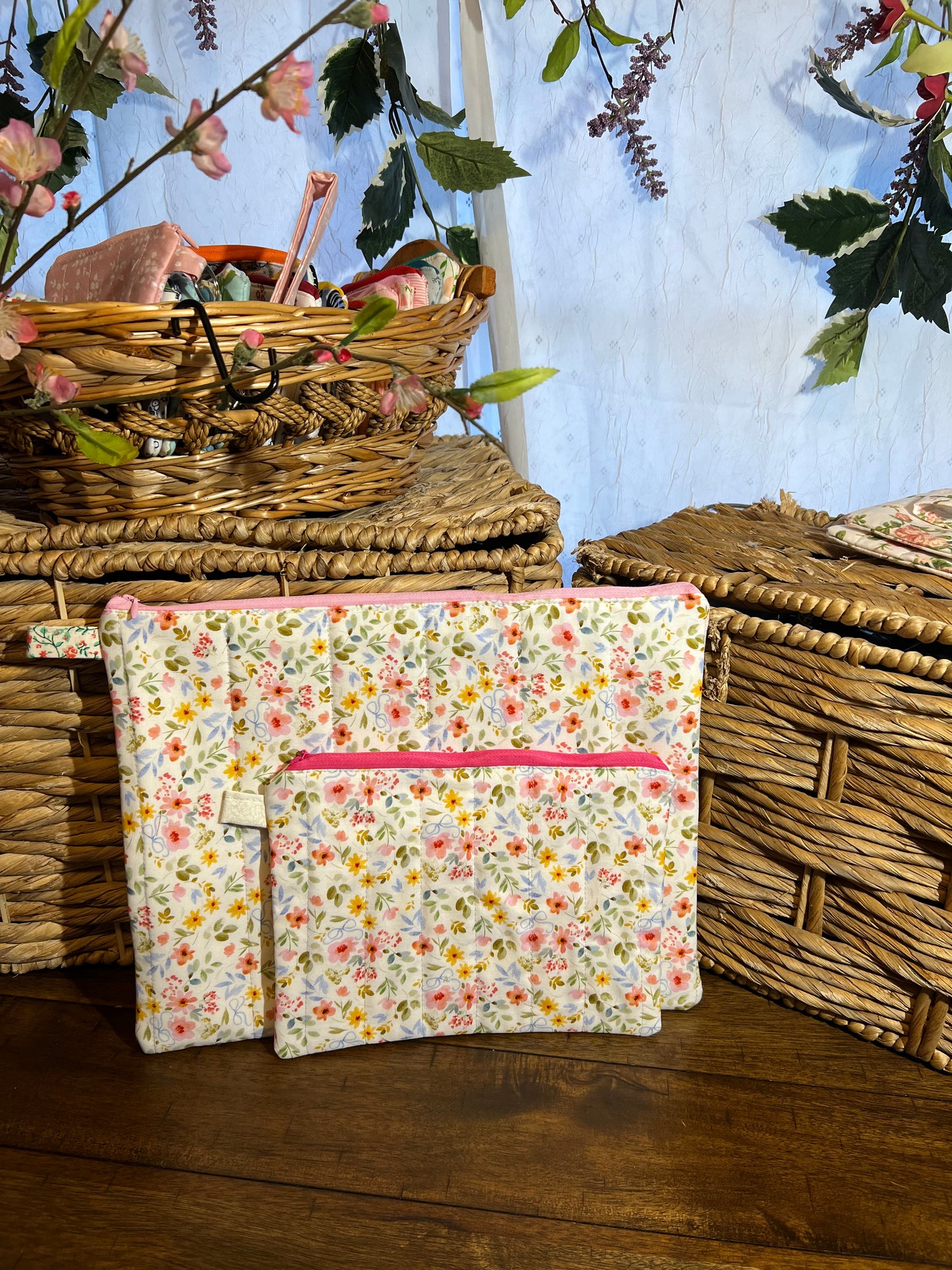 Laptop Sleeve Cottage Garden Floral 17 inch