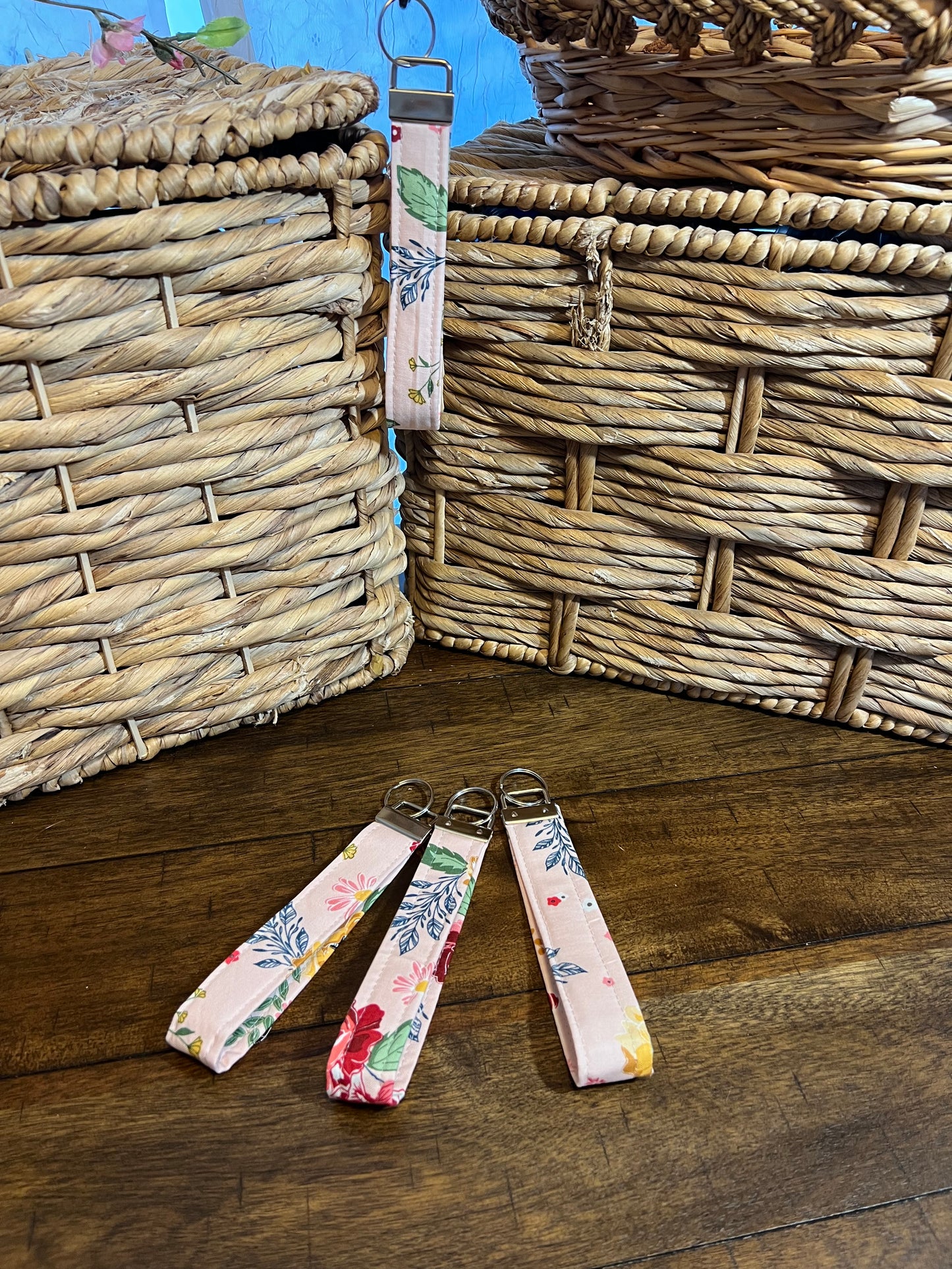 Wristlet Pink Hawaiian