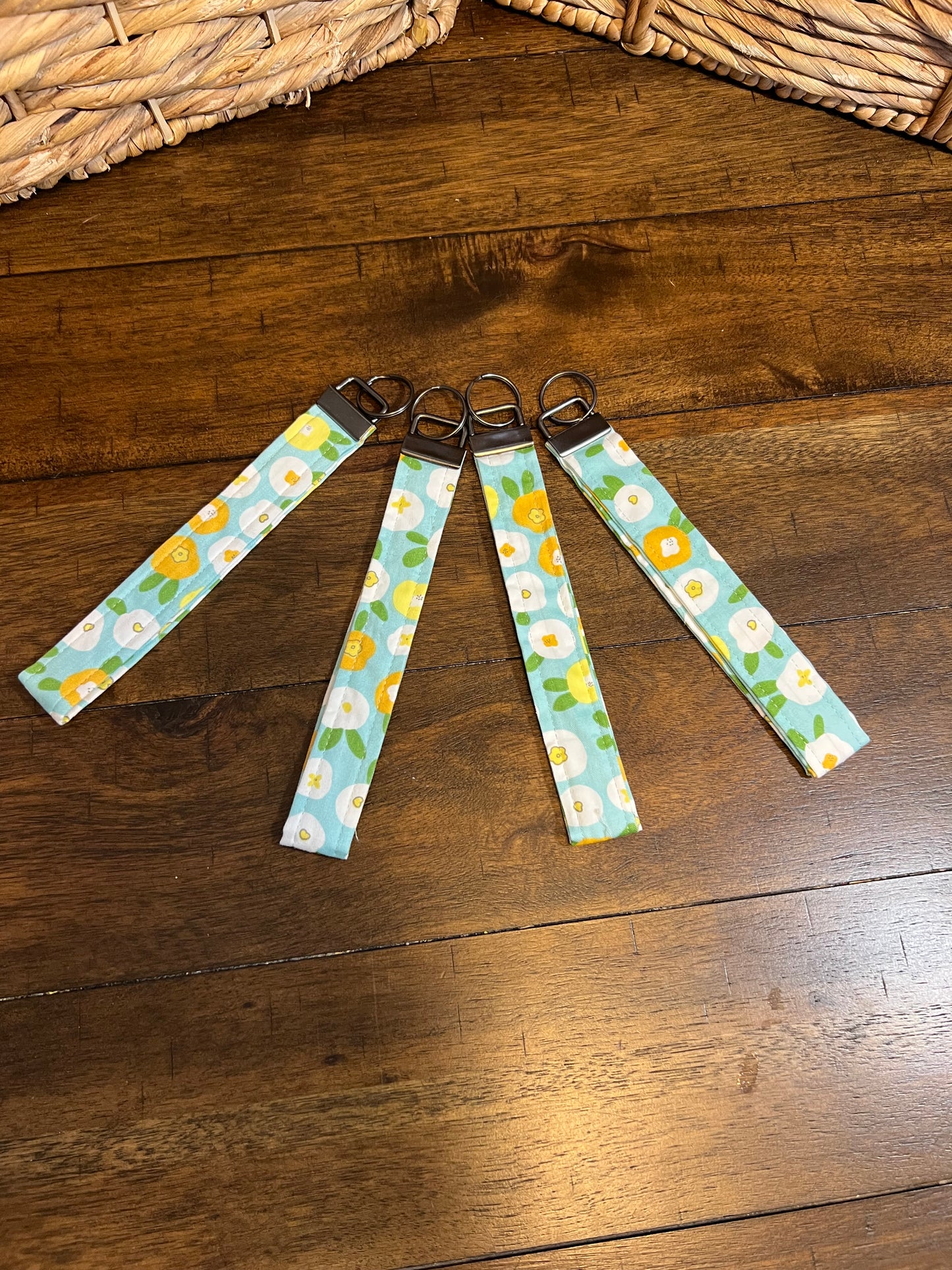 Wristlet large whimsy print
