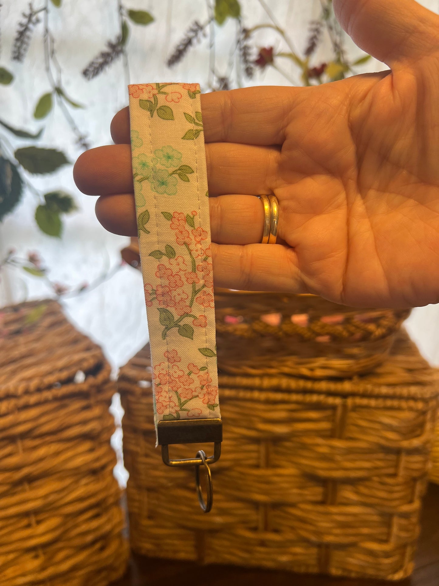 Wristlet Tropical floral